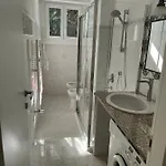 Elegante Bilocale A Con Balcone דירה