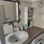 Elegante Bilocale A Con Balcone מילאנו