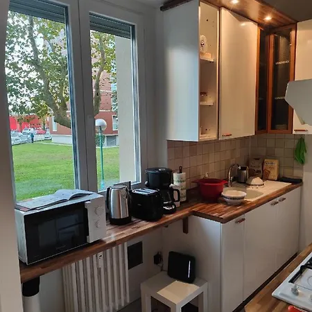 Elegante Bilocale A Con Balcone Апартаменты Милан